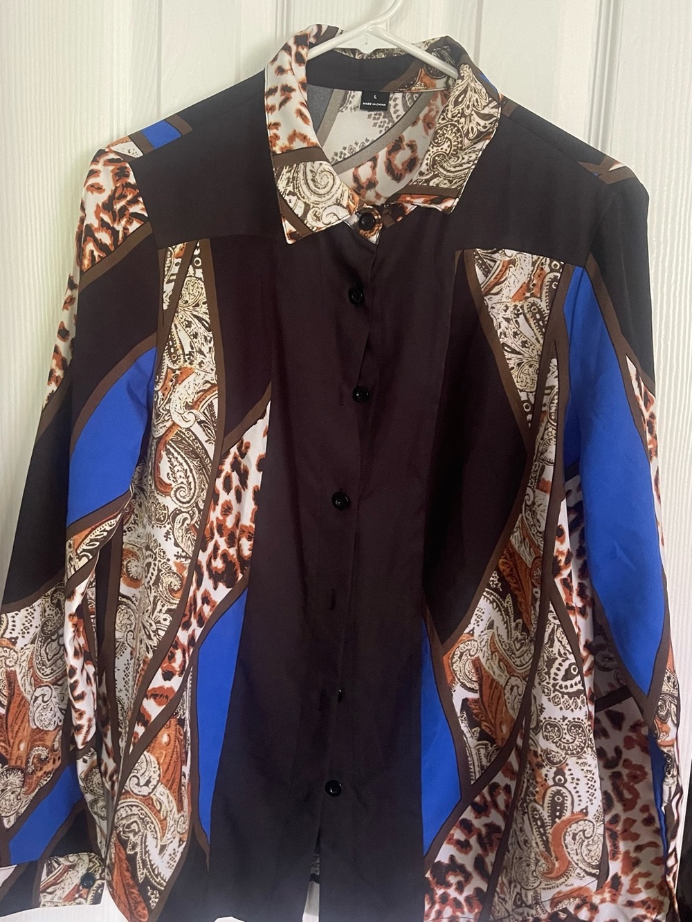 Women’s Printed Button-Up Shirt in Black and Blue
